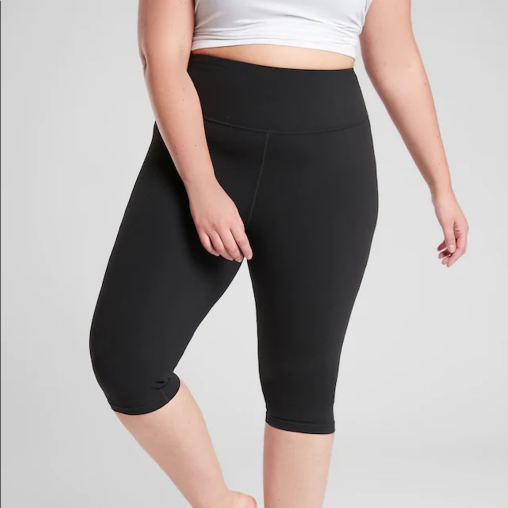 Athleta Cropped Leggings